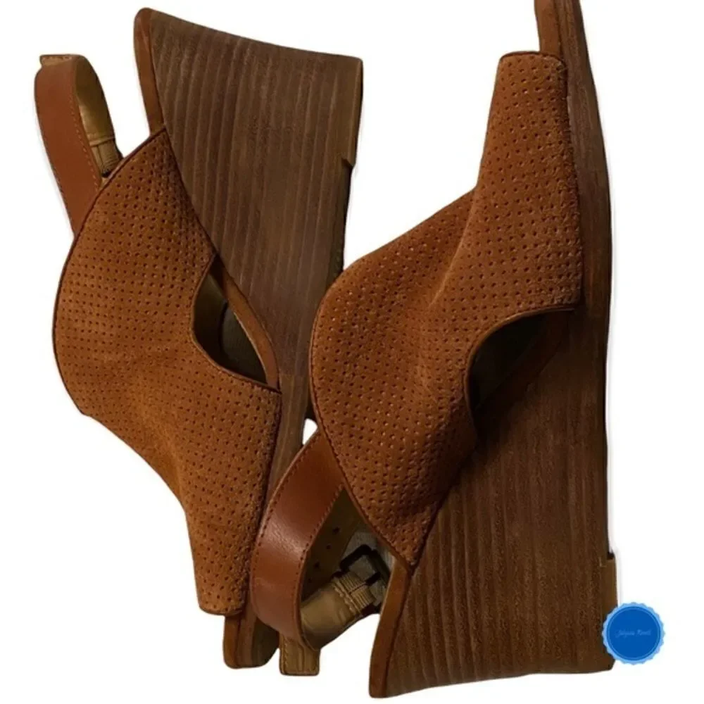 REBA Brown Wedge Platform